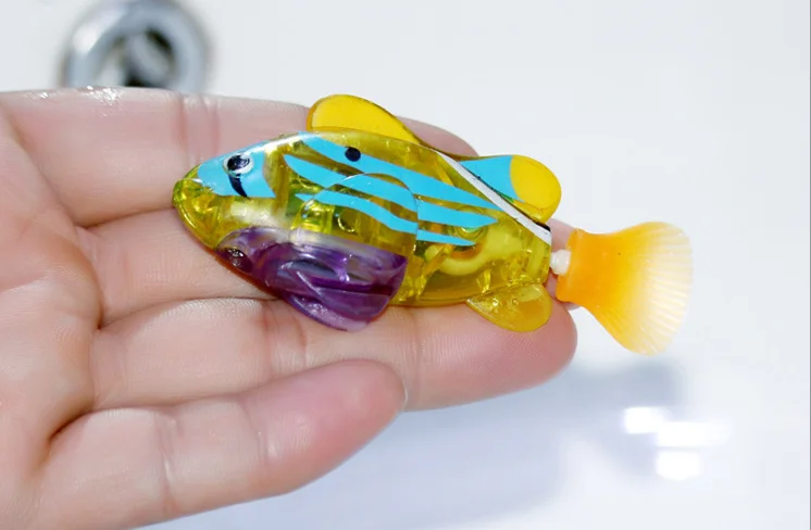 5Pcs Swimming Robot Fish with LED Light