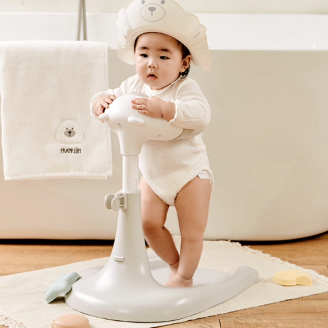 HUGFEEL Baby Shower Stand & Bath Seat 🧸🧼🛁